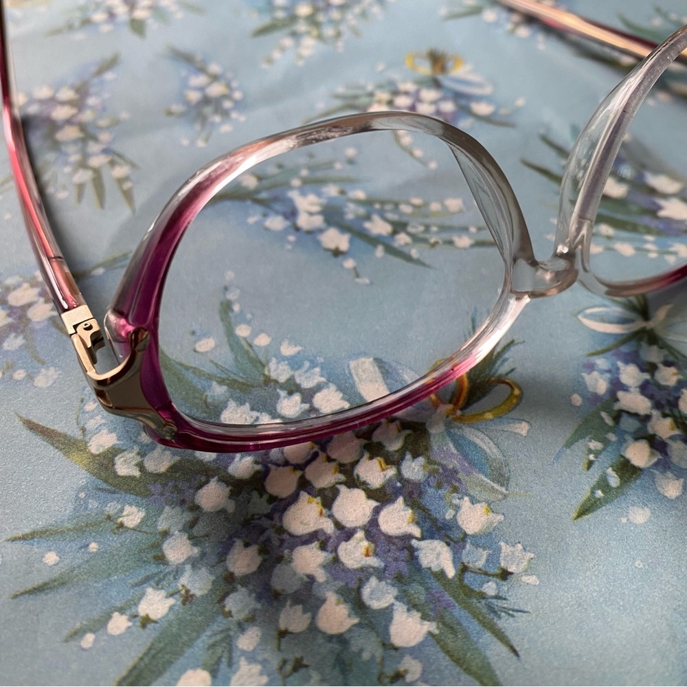 Retro Translucent Plastic Glasses - Picture 5 of 10